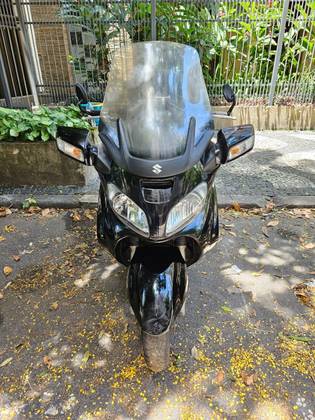SUZUKI BURGMAN 650 SUZUKI BURGMAN 650